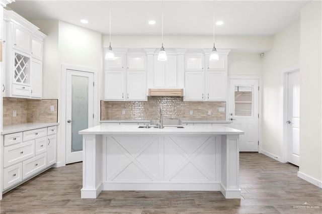 313 Barcelona Street, Donna, TX 78537