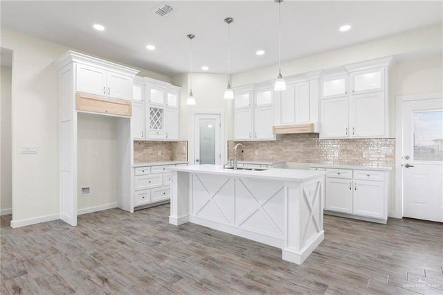 313 Barcelona Street, Donna, TX 78537