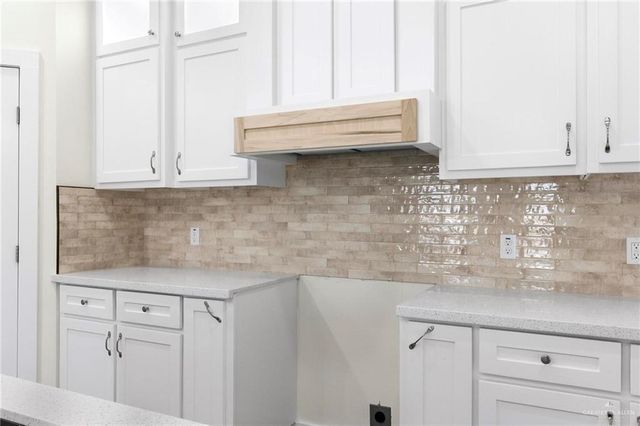 313 Barcelona Street, Donna, TX 78537