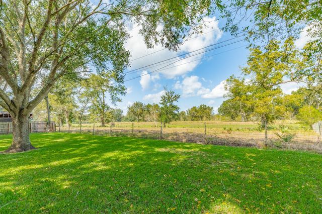 1600 Azalea Street, Sweeny, TX 77480