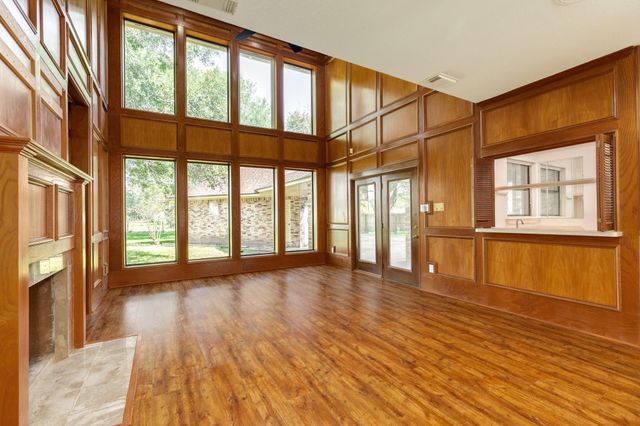 1600 Azalea Street, Sweeny, TX 77480