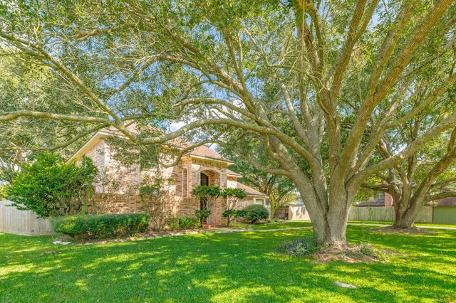 1600 Azalea Street, Sweeny, TX 77480