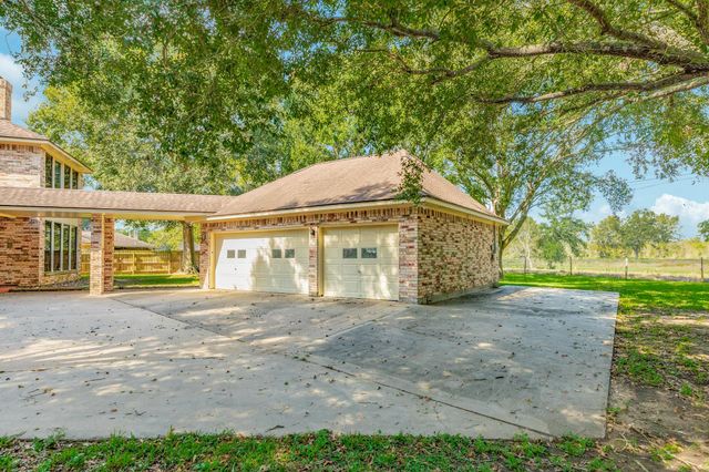 1600 Azalea Street, Sweeny, TX 77480