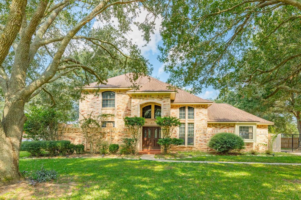 1600 Azalea Street, Sweeny, TX 77480