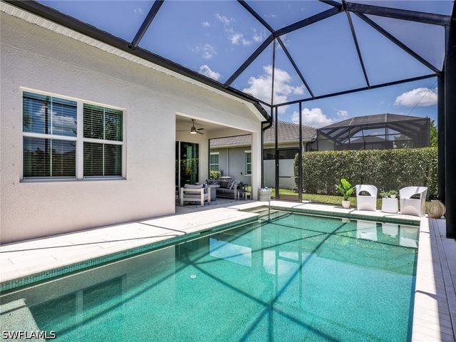 9040 Saint Lucia DR, Naples, FL 34114