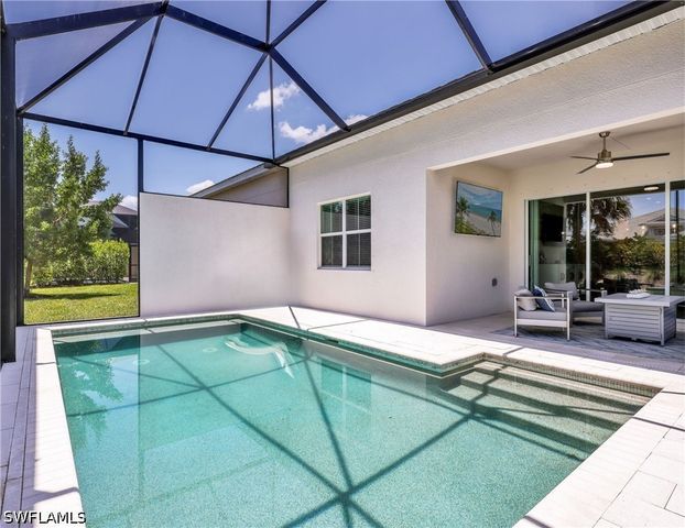 9040 Saint Lucia DR, Naples, FL 34114