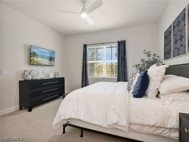 9040 Saint Lucia DR, Naples, FL 34114