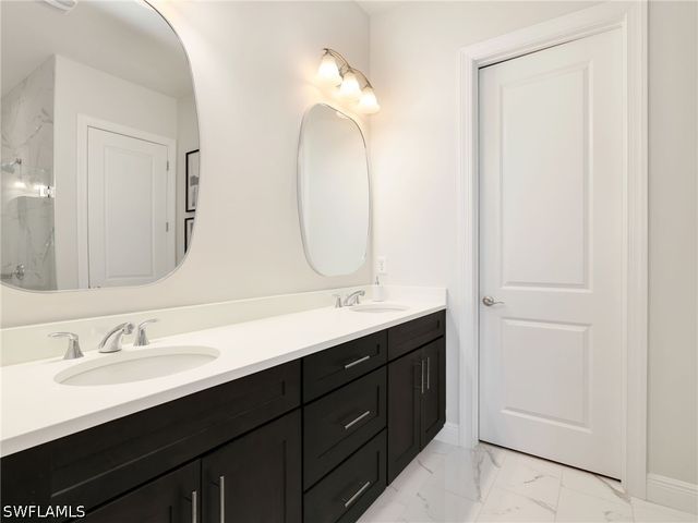 9040 Saint Lucia DR, Naples, FL 34114