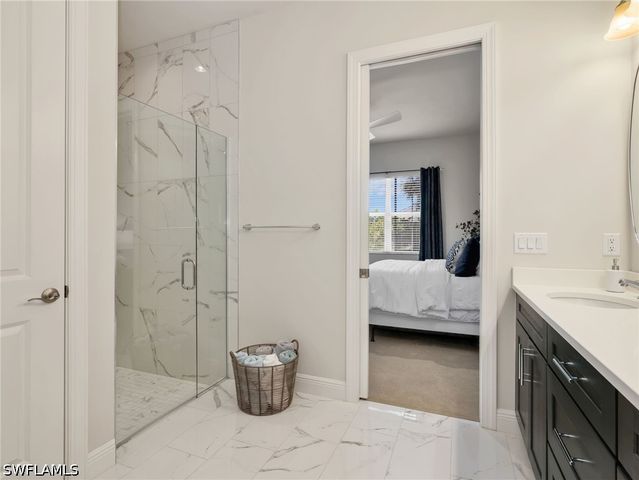 9040 Saint Lucia DR, Naples, FL 34114