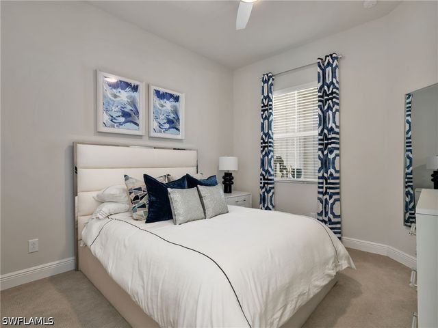 9040 Saint Lucia DR, Naples, FL 34114