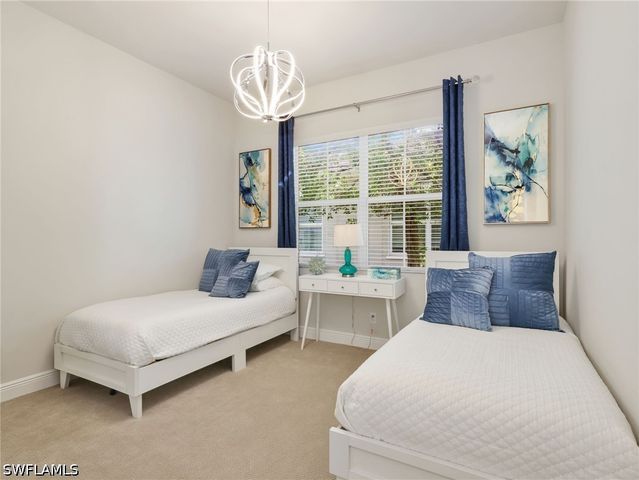 9040 Saint Lucia DR, Naples, FL 34114