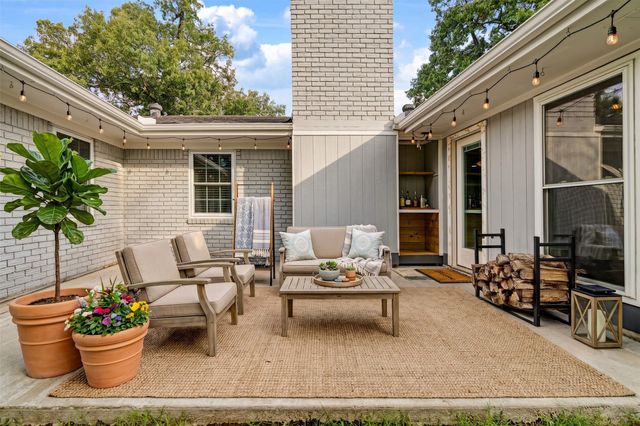 2705 Hubbard Street, Paris, TX 75460