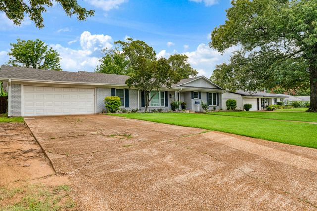 2705 Hubbard Street, Paris, TX 75460
