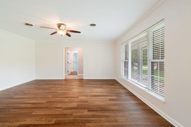 2705 Hubbard Street, Paris, TX 75460