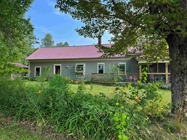 2866 Center Road, Hyde Park, VT 05655