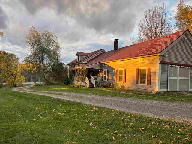 2866 Center Road, Hyde Park, VT 05655