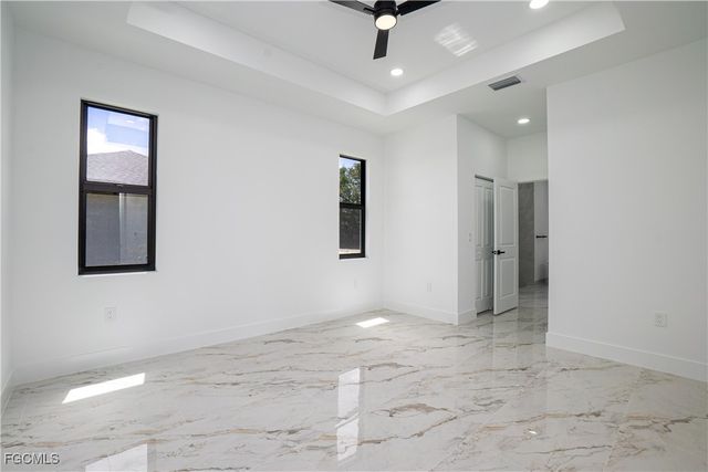 2814 39th ST W, Lehigh Acres, FL 33971