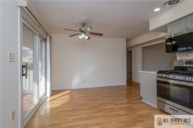 161 Evergreen Road 12B, Edison, NJ 08837