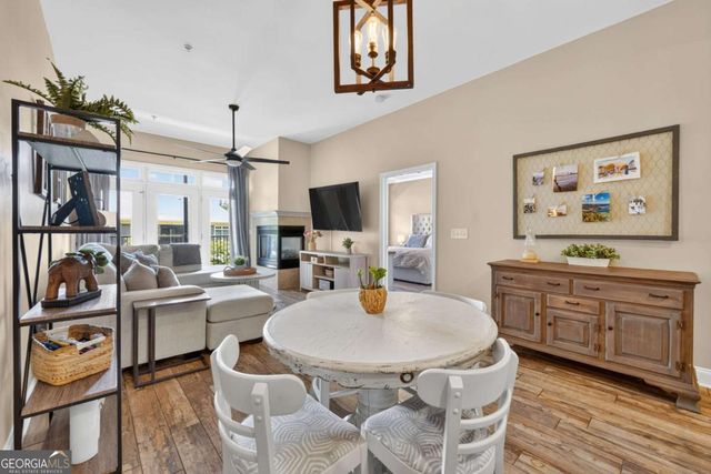 210 Creek View Lane 201, Roswell, GA 30075