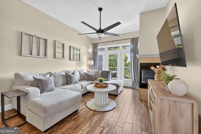 210 Creek View Lane 201, Roswell, GA 30075