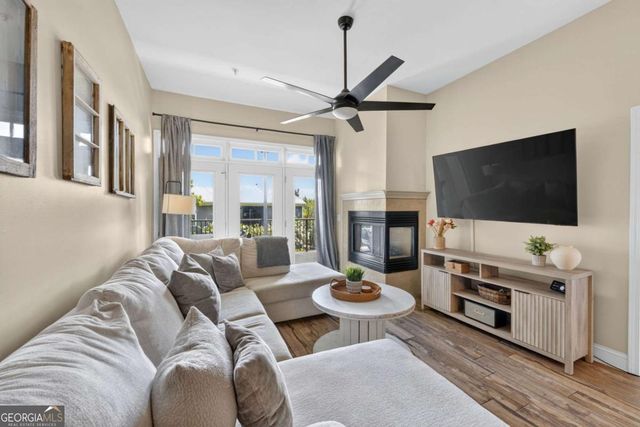 210 Creek View Lane 201, Roswell, GA 30075