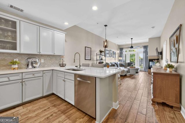 210 Creek View Lane 201, Roswell, GA 30075