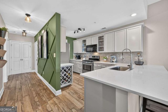 210 Creek View Lane 201, Roswell, GA 30075