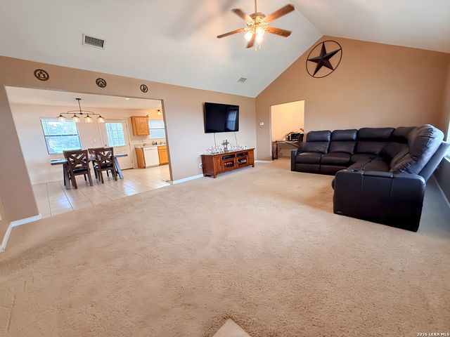 1520 LAKESIDE DR, Lakehills, TX 78063