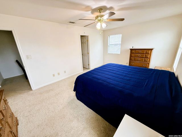1520 LAKESIDE DR, Lakehills, TX 78063