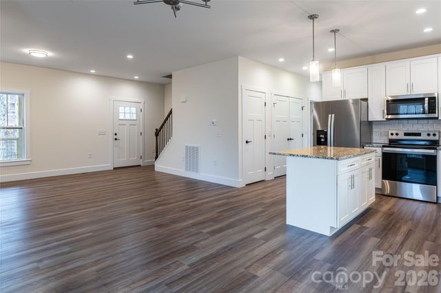 204 Cascade Ridge Road, Fairview, NC 28730