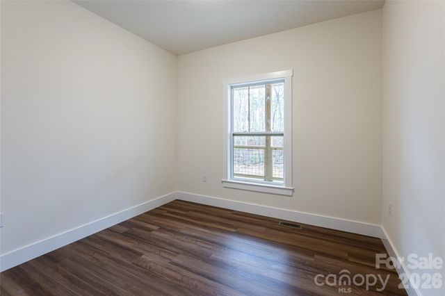 204 Cascade Ridge Road, Fairview, NC 28730