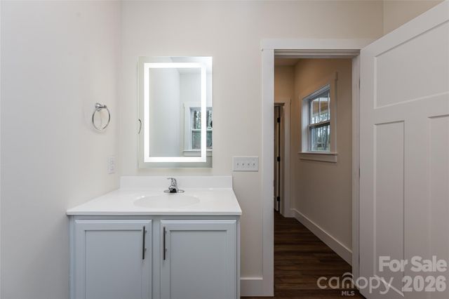 204 Cascade Ridge Road, Fairview, NC 28730