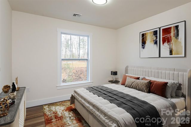 204 Cascade Ridge Road, Fairview, NC 28730