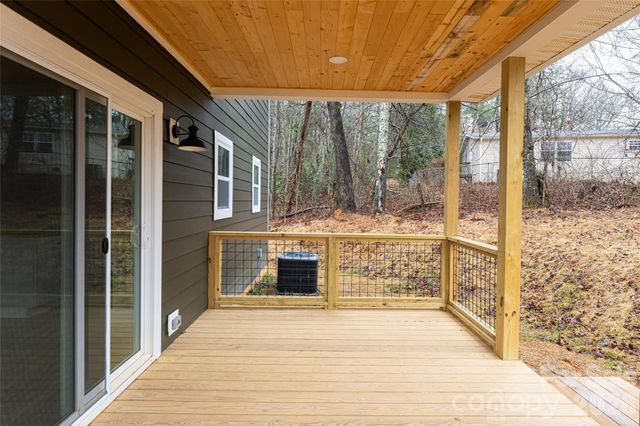 204 Cascade Ridge Road, Fairview, NC 28730