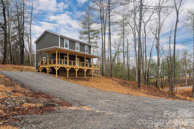 204 Cascade Ridge Road, Fairview, NC 28730