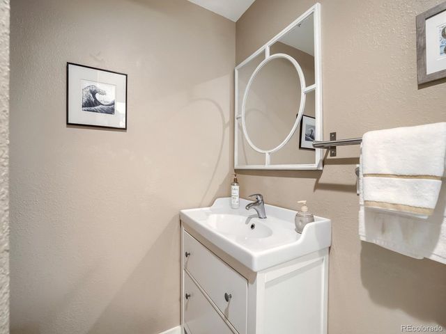 407 7th St, Georgetown, CO 80444