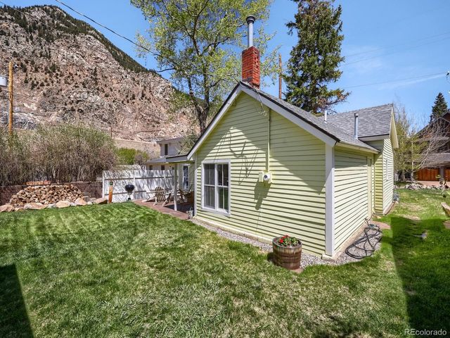 407 7th St, Georgetown, CO 80444