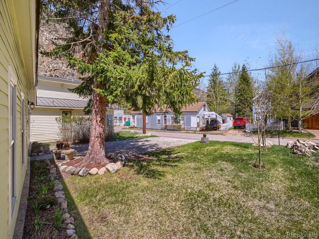 407 7th St, Georgetown, CO 80444