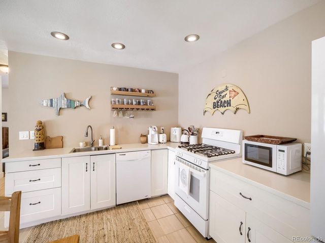 407 7th St, Georgetown, CO 80444