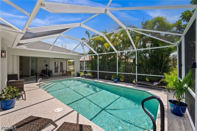 1820 SW 29th TER, Cape Coral, FL 33914