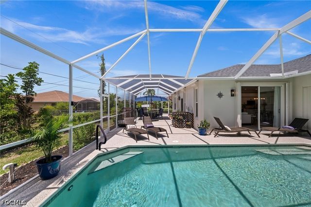 1820 SW 29th TER, Cape Coral, FL 33914