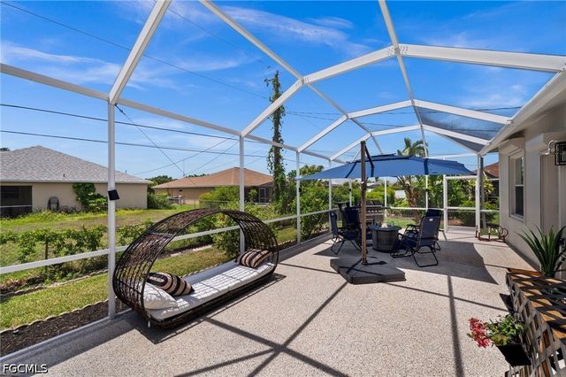 1820 SW 29th TER, Cape Coral, FL 33914