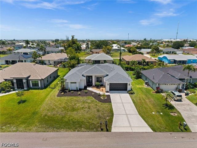 1820 SW 29th TER, Cape Coral, FL 33914