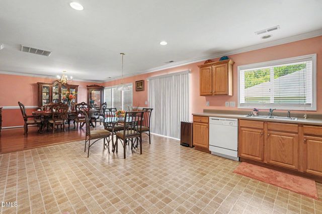 204 Georgetowne Drive, Clayton, NC 27520