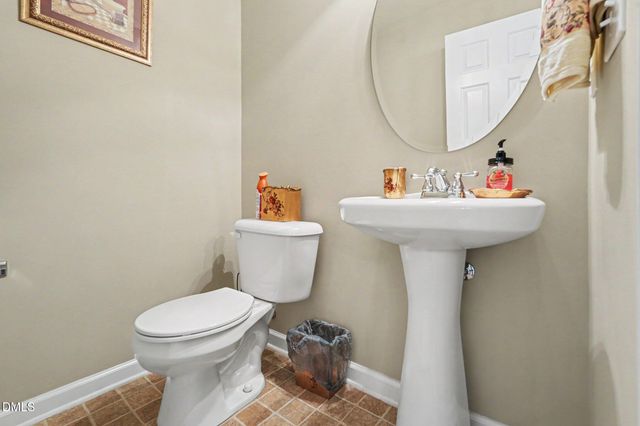 204 Georgetowne Drive, Clayton, NC 27520