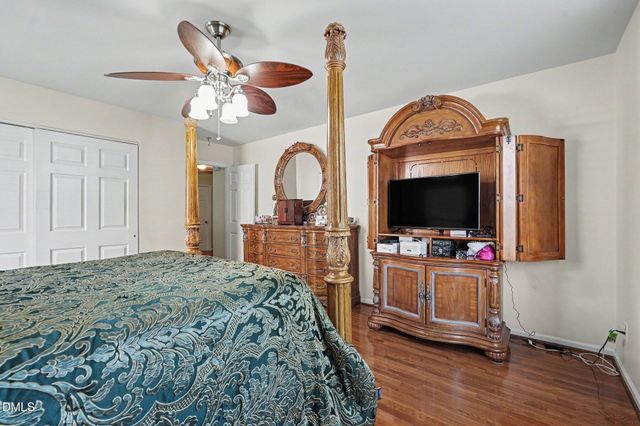 204 Georgetowne Drive, Clayton, NC 27520