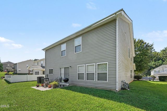 204 Georgetowne Drive, Clayton, NC 27520