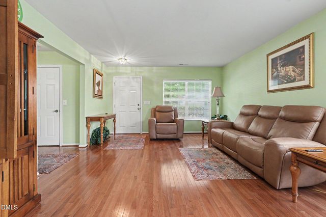 204 Georgetowne Drive, Clayton, NC 27520