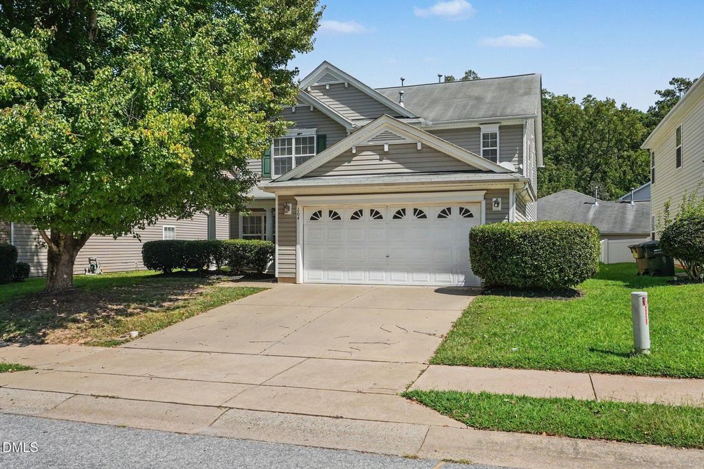 204 Georgetowne Drive, Clayton, NC 27520