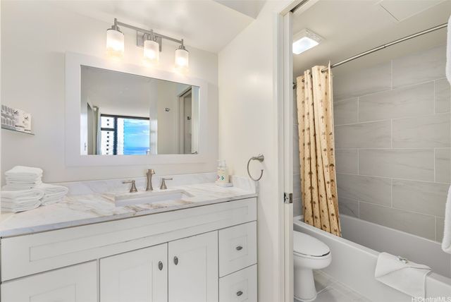 201 Ohua Avenue 2912 T-2 Mauka, Honolulu, HI 96815